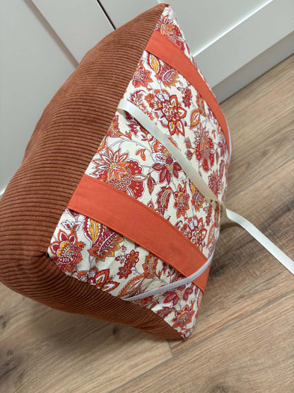 Coussin de lecture marron