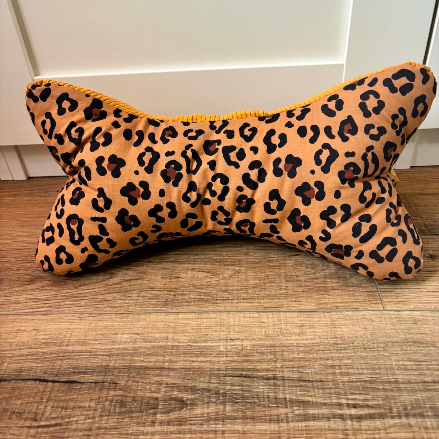 Coussin de lecture forme os