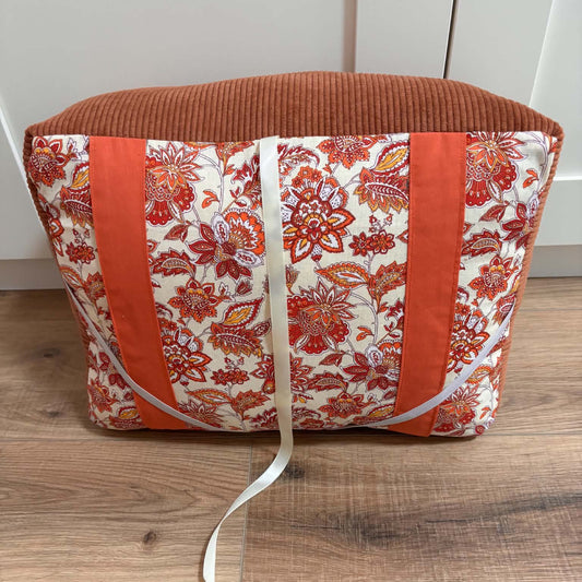 Coussin de lecture marron